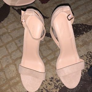 NUDE HEELS